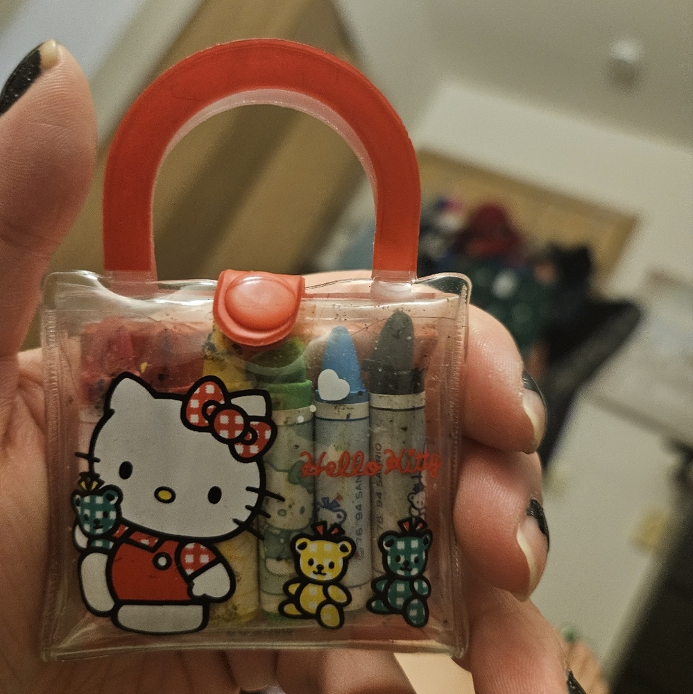 SANRIO HELLO KITTY 90s Mini Crayons Paper Pad in Plastic Booklet W/ snap Button